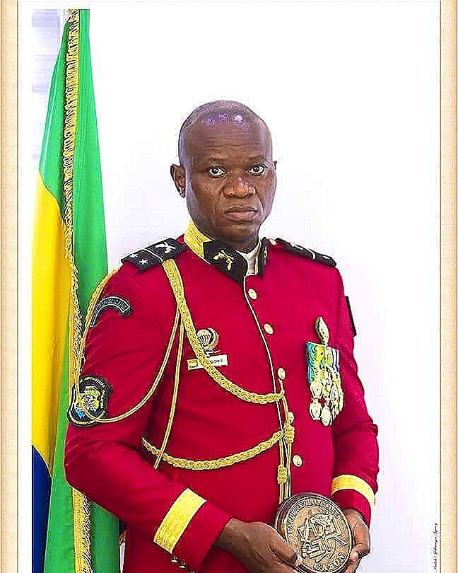 Gabon : Le Général Oligui Nguema « Président », Ali Bongo en résidence surveillée